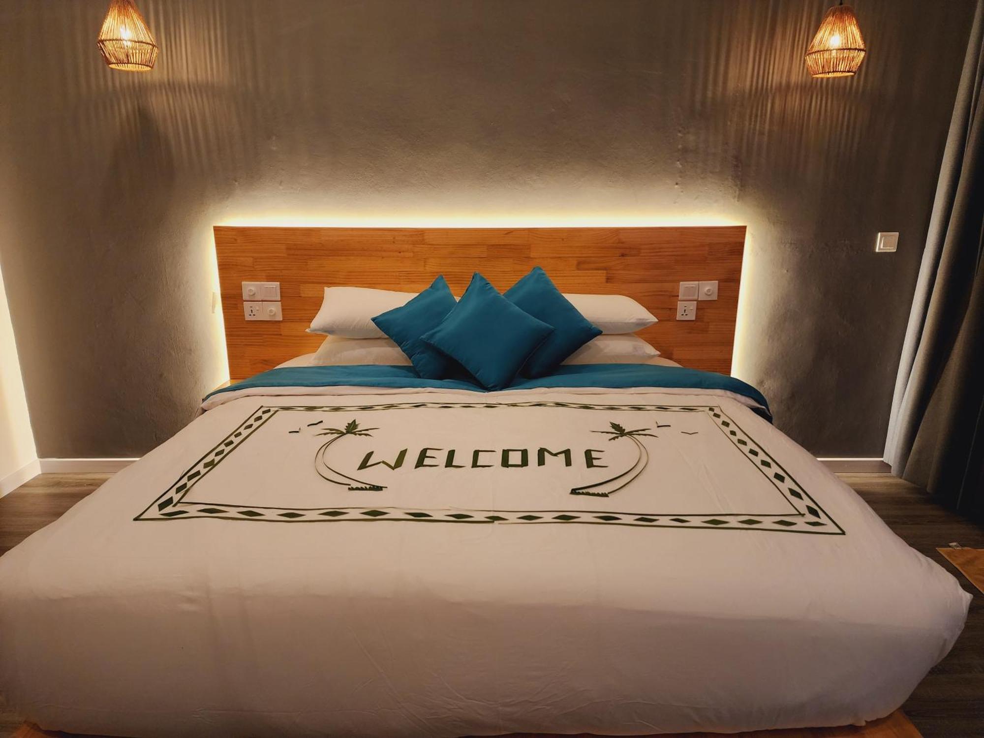 Dhigurah * Dhigurah (Alif Dhaal Atoll)